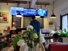 -拖板鞋咖啡旅行酒店(春熙路地铁站店)