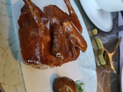 脆皮乳鸽-新荣记(BFC外滩金融中心店)
