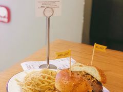 德国盘肠汉堡-HELLO 27 意面·沙拉·帕尼尼