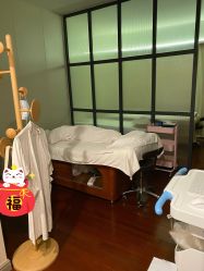 -Mamom club 慢会所(爱丁堡店)