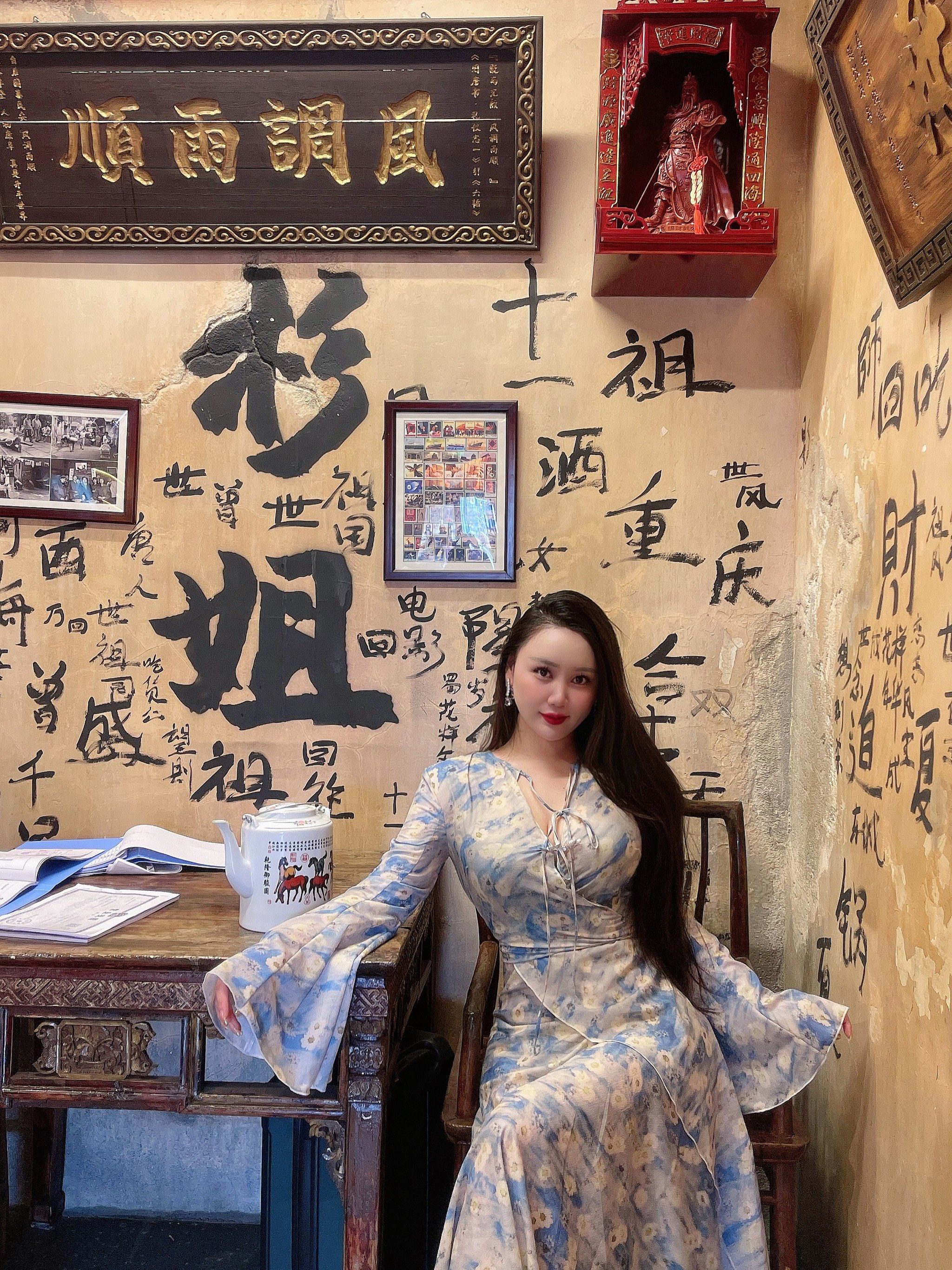 排长队拿号也要来吃的杉姐老火锅,味道氛围都很重庆💢绝了
