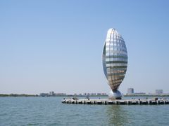 -上海滴水湖皇冠假日酒店