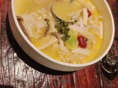 山珍酸汤-梧桐舍那(梧桐山店)