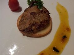 鹅肝-东华假日酒店自助餐
