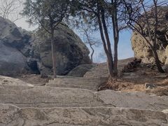 -鬼笑石后山停车场