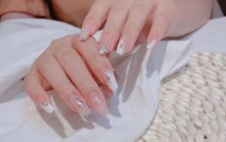 -IDO美甲美睫