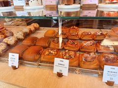 -VERIE BAKEHOUSE