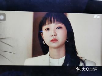 梨泰院第14集  情节： 世路跟秀雅约会被伊瑞撞见
