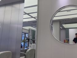 -PE SALON