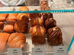 -VERIE BAKEHOUSE
