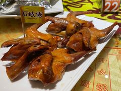 招牌烤乳鸽-石岐佬中山菜馆(张溪店)