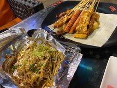 -何师烧烤·香辣蟹·川菜·30年老品牌(太古里旗舰店)