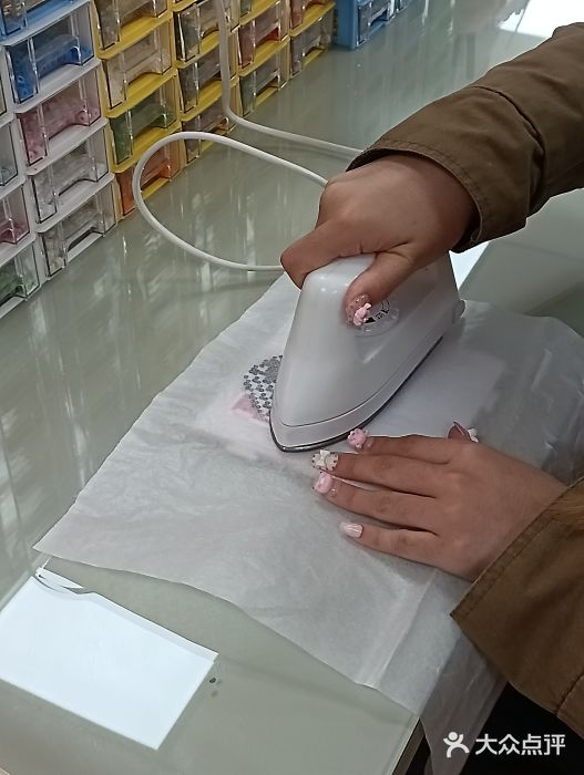 爆爆手作·掐丝珐琅·Tufting·捏捏乐DIY团建集合店(朝阳店)图片