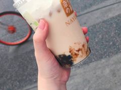 -奈雪的茶(湖滨银泰in77C区PRO店)