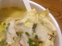 -渝是乎川渝小炒(新世界百货望京店)