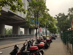 -康新公路(地铁站)