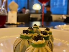 鱼子酱石榴包-甄御•海鲜新青岛菜(麦岛店)