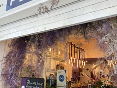 -FLOVIE FLORIST CAFE