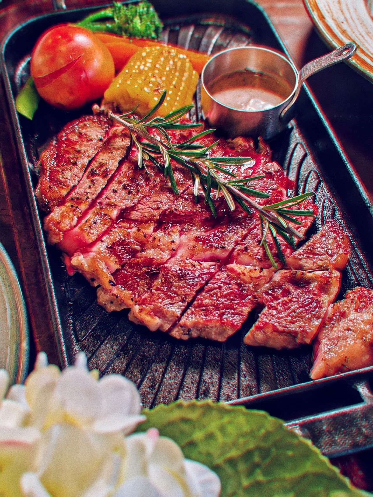 拍照颜值很高的餐厅 吃着美味的漂亮饭