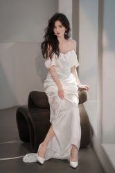 -艾米丽婚纱礼服