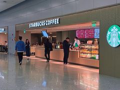 -星巴克(浦东机场T2到达店)
