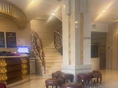 -碧中海汤泉汗蒸酒店