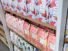 -名创优品(海珠乐峰广场店)