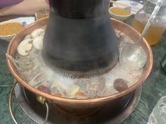 -楼外楼大刀肉传统火锅居(幸福街店)