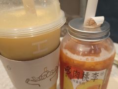 -喜茶(北京华贸购物中心店)
