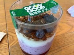 莓果燕麦植物酸奶星善杯-星巴克臻选(广州沙面店)