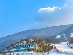 -鳌山滑雪度假区
