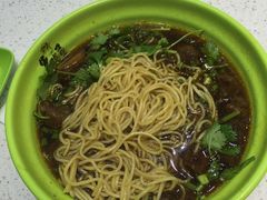 -牛吃草牛肉面(翠柏路店)