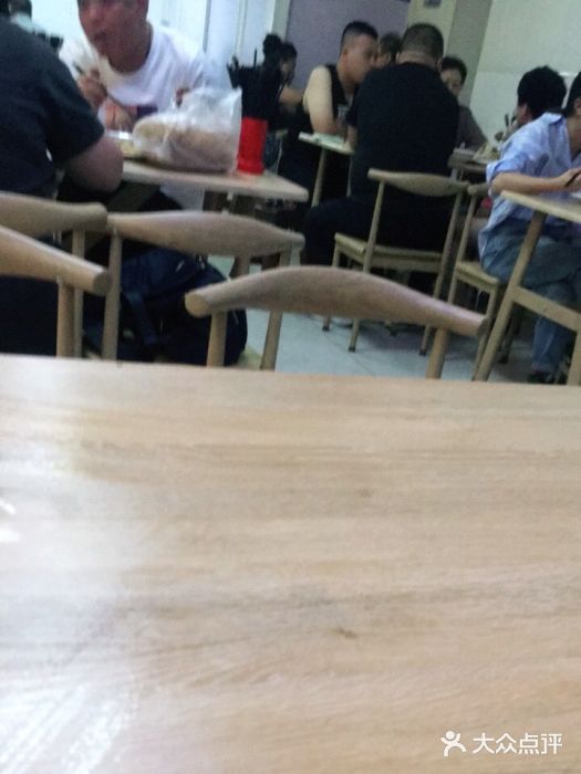 王三姑牛肉饼大堂图片