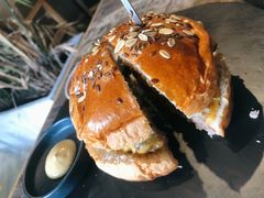 -HIGH FIVE哈福手工汉堡(桂林路店)