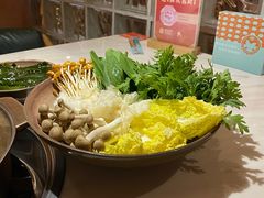 -喃喃椰·糟粕醋·椰子鸡火锅(七堡花园店)