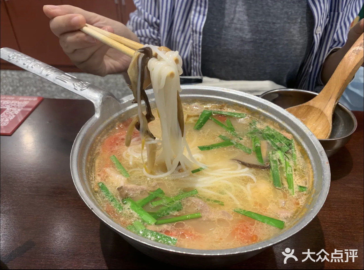 遍地开花的连锁米线店，我发现了菜单里性价比最高的一款