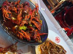 -肥肥虾庄·金牌油焖大虾(首义路店)