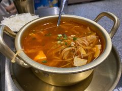 酸汤肥牛-本炙炭烤·蒲烧活鳗料理店(金沙洲店)