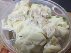 -滋滋香馄饨(听海路店)