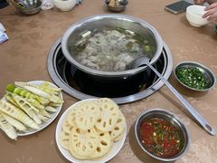 -黑竹沟新场牛肉火锅