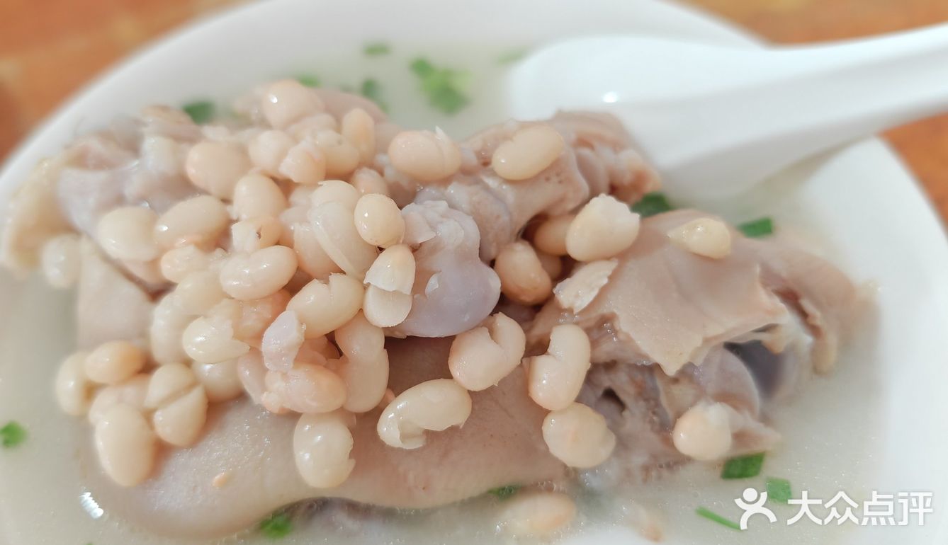 新津金三角品蹄花啦！