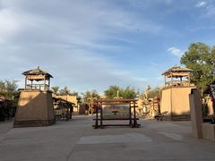 -敦煌古城