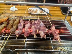 -哈尔滨小酒馆·鲜肉现穿自助烧烤(康新花园店)