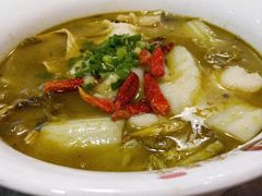 -渝是乎酸菜鱼(龙旗购物中心店)