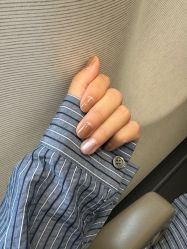 -iU美甲美睫