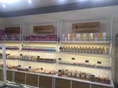 面包甜点陈列柜-可瑞朵活力烘焙(三中店)