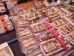 -巴黎贝甜(大宁国际商业广场店)