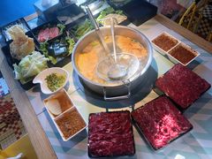 -花田煮鲜牛肉火锅(钟楼众汇店)