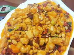 -红岩美食坊(伊春市伊春区)