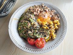 牛油果金枪鱼海苔饭-251#coffee roasters(沿河东路店)